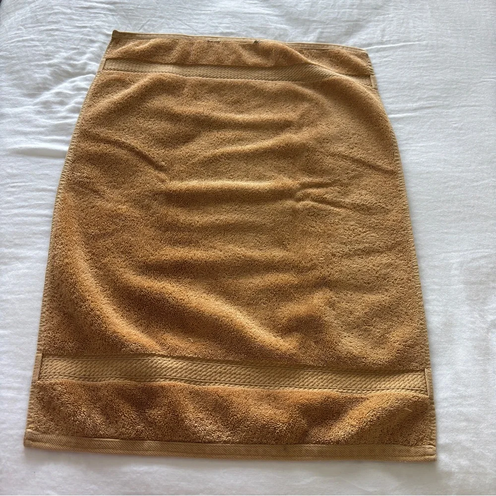 3Pc set Bath Towel Hand Towel & Wash cloth pre-owned rust